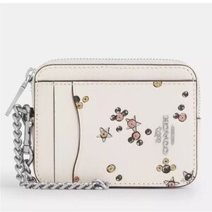 Coach Cream Card Case with Star Print NWT Limited Edition Retails:$138